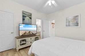 5 bedrooms, iron/ironing board, free WiFi, bed sheets