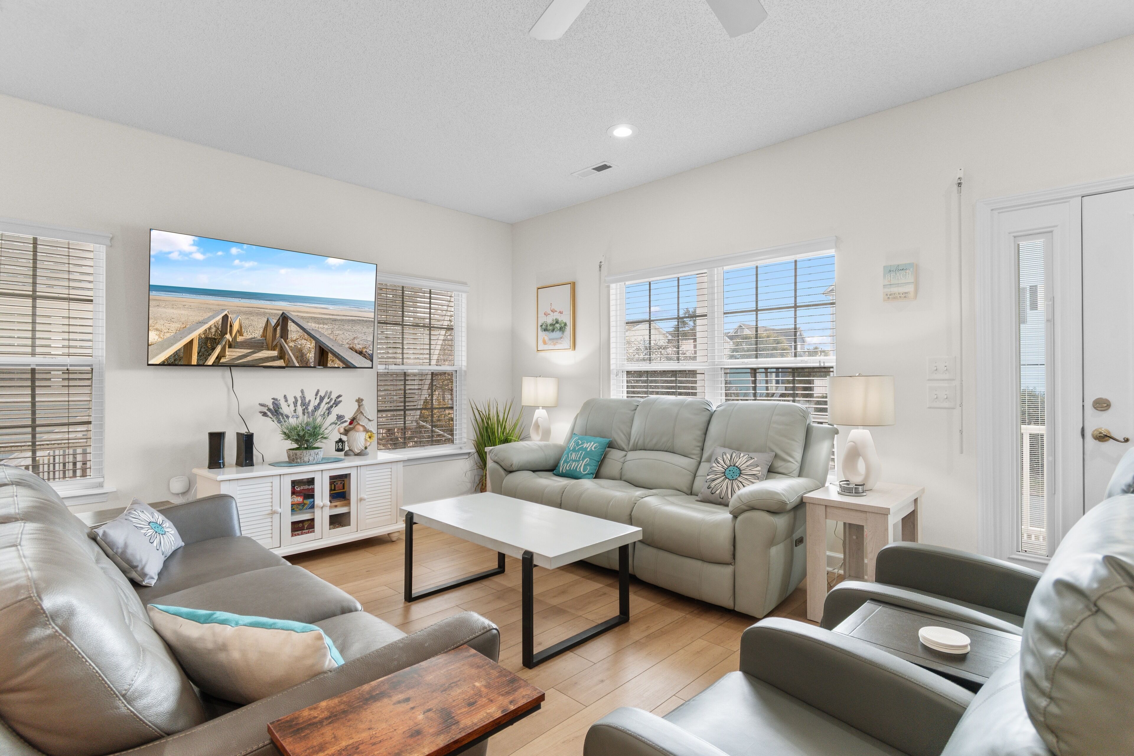 Home With Private Pool And Walk To Beach - Surfside Beach, SC