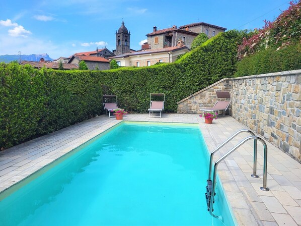 Alberca al aire libre 