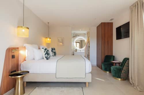 Executive-Doppelzimmer | Minibar, Zimmersafe, Schreibtisch, laptopgeeigneter Arbeitsplatz