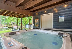 Baignoire à remous intérieure