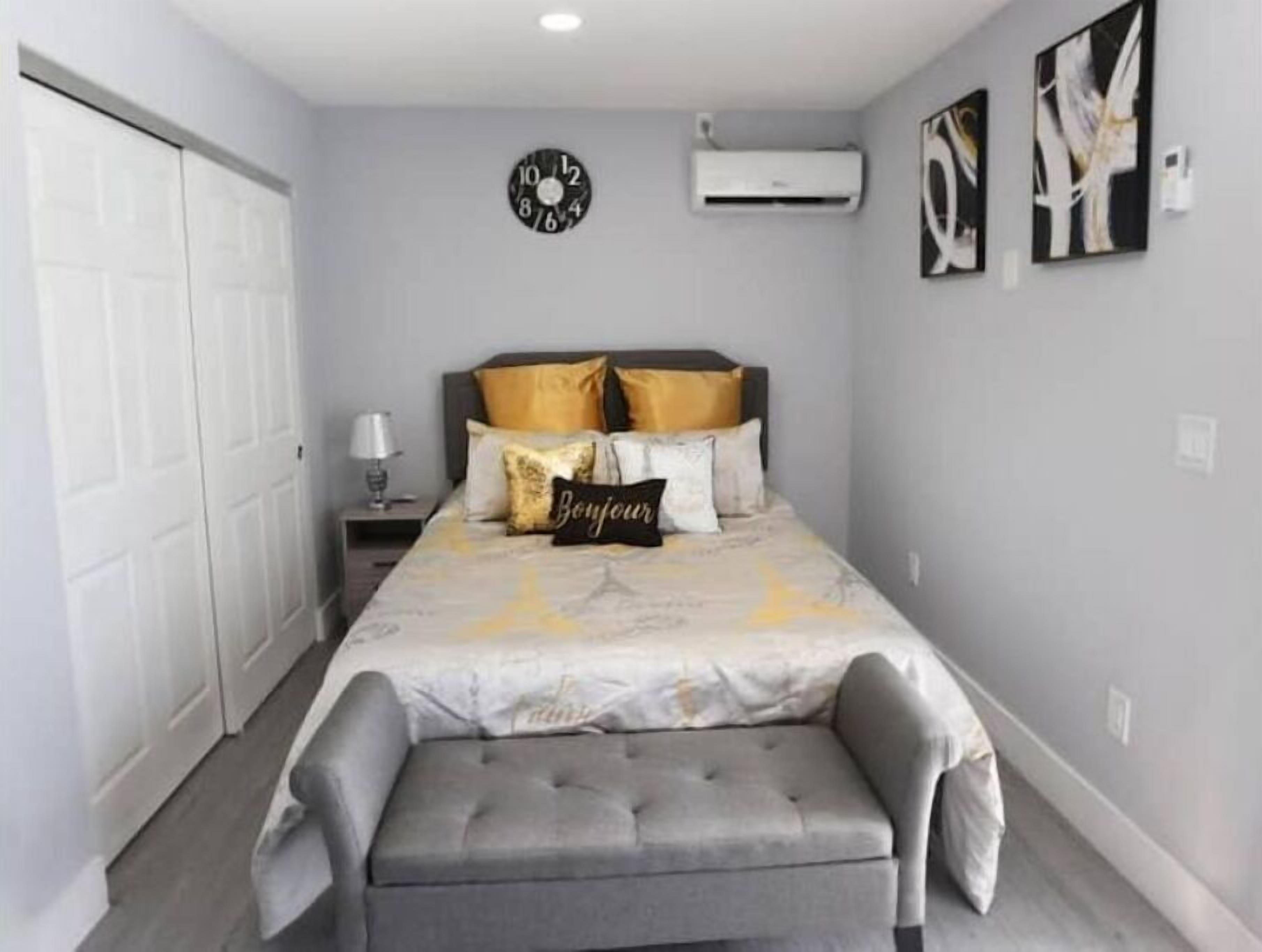 1 chambre, accès au Wi-Fi (inclus), literie fournie