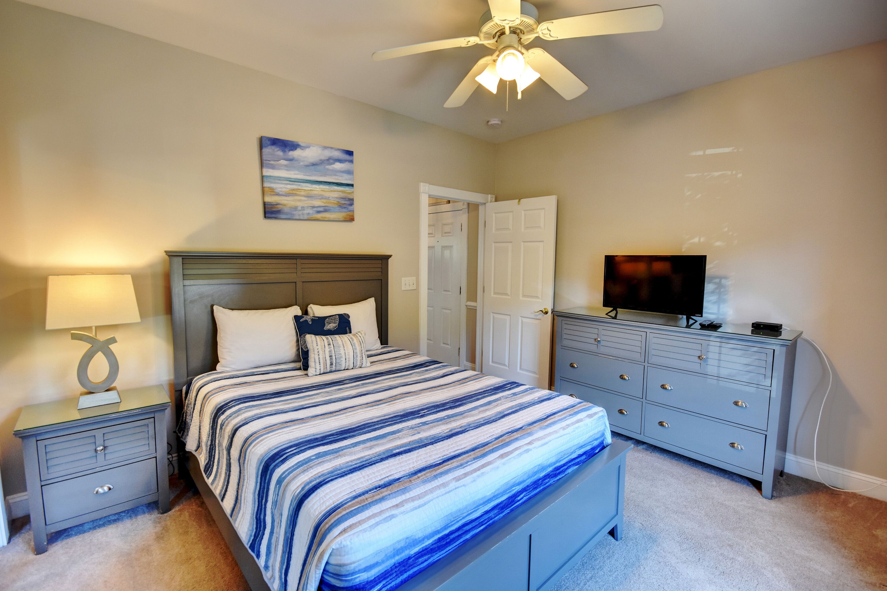 1st floor condo located in Magnolia Pointe