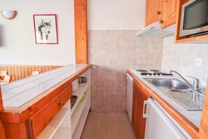 Fridge, microwave, dishwasher