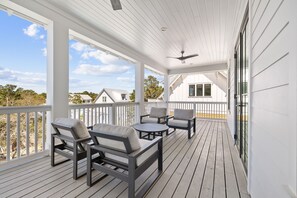 Terrace/patio - Beachfront Luxury Home with Private Boardwalk, Pool, and 9 Bikes (Santa Rosa Beach)