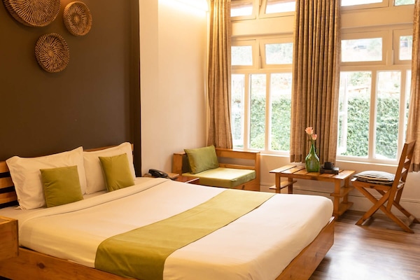 Deluxe Room | Premium bedding, pillowtop beds, desk, soundproofing