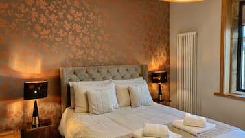 4 Schlafzimmer, individuell dekoriert, individuell eingerichtet