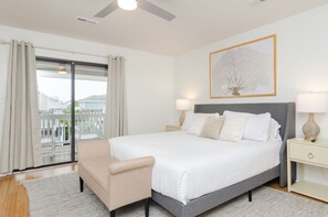3 bedrooms, desk, iron/ironing board, WiFi