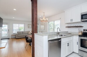 Fridge, microwave, oven, stovetop - Modern 3BR Townhome with Ocean Views ! (Wrightsville Beach)