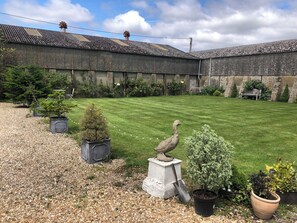 Cottage | Property grounds