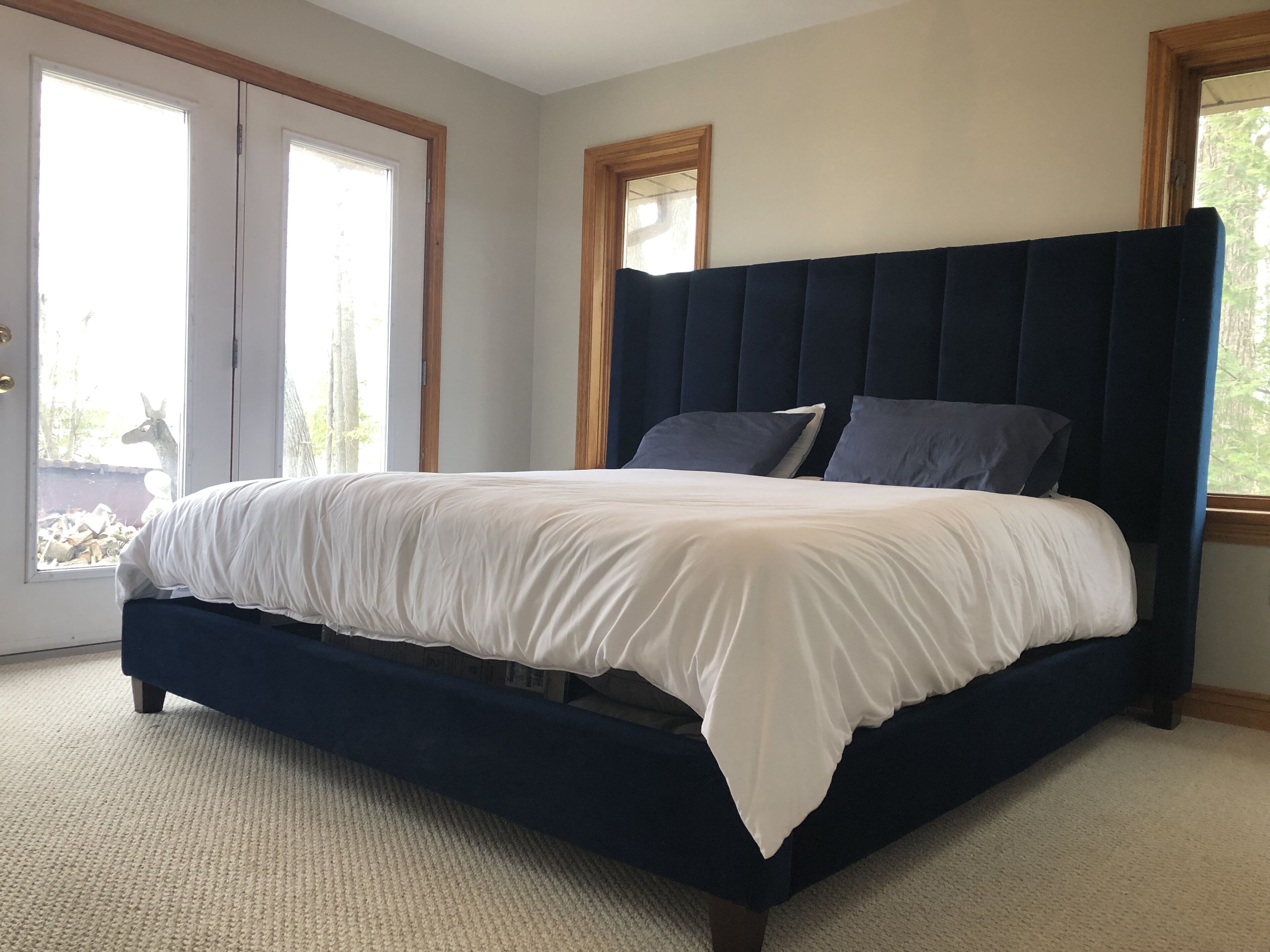 Pigeon Lake Luxury close to town of Bobcaygeon