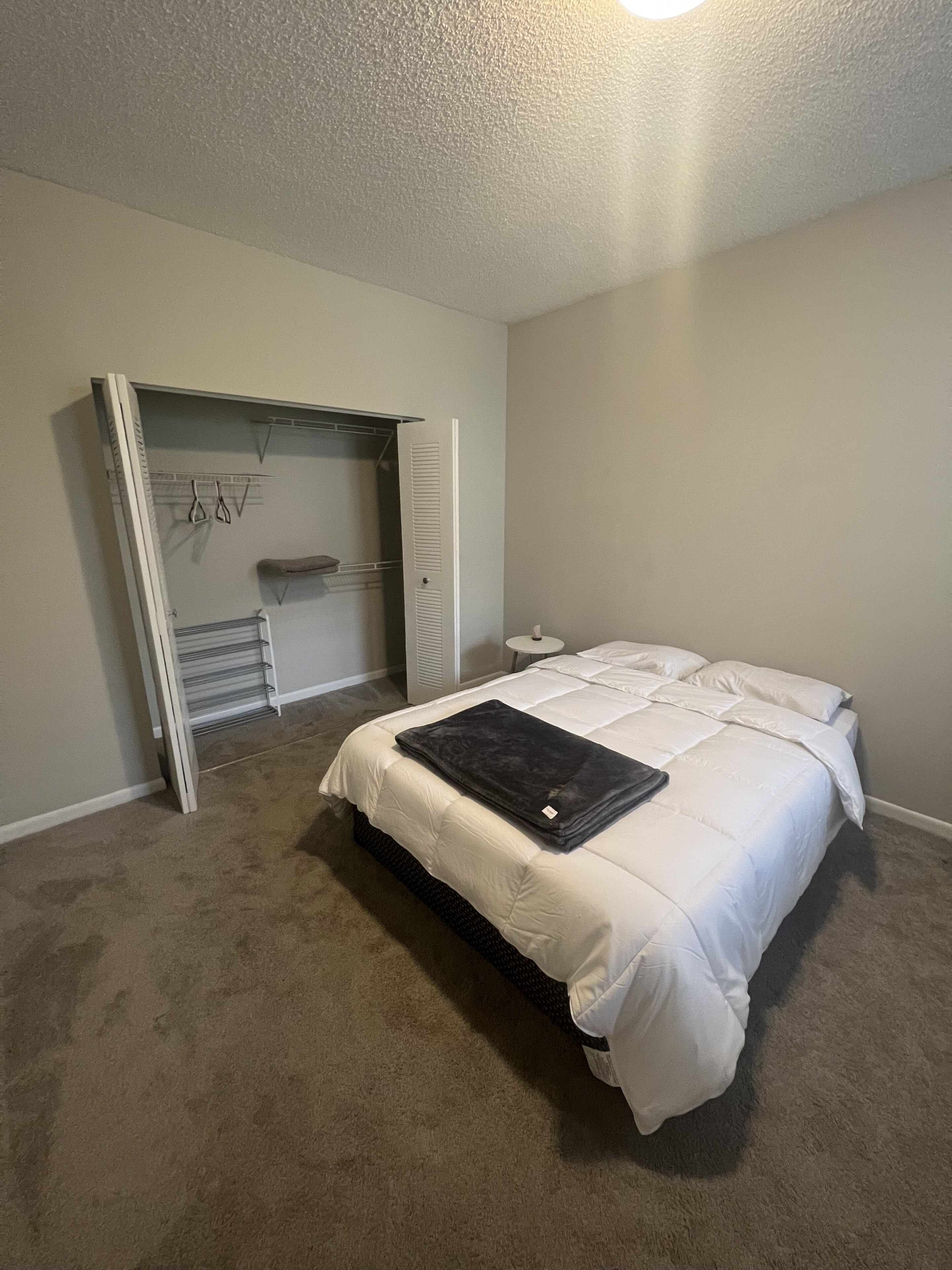  Room with Private Bathroom close to Pembroke Lakes Mall