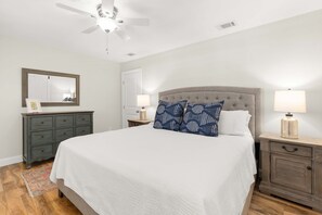 3 chambres, fer et planche à repasser, accès Internet, draps fournis