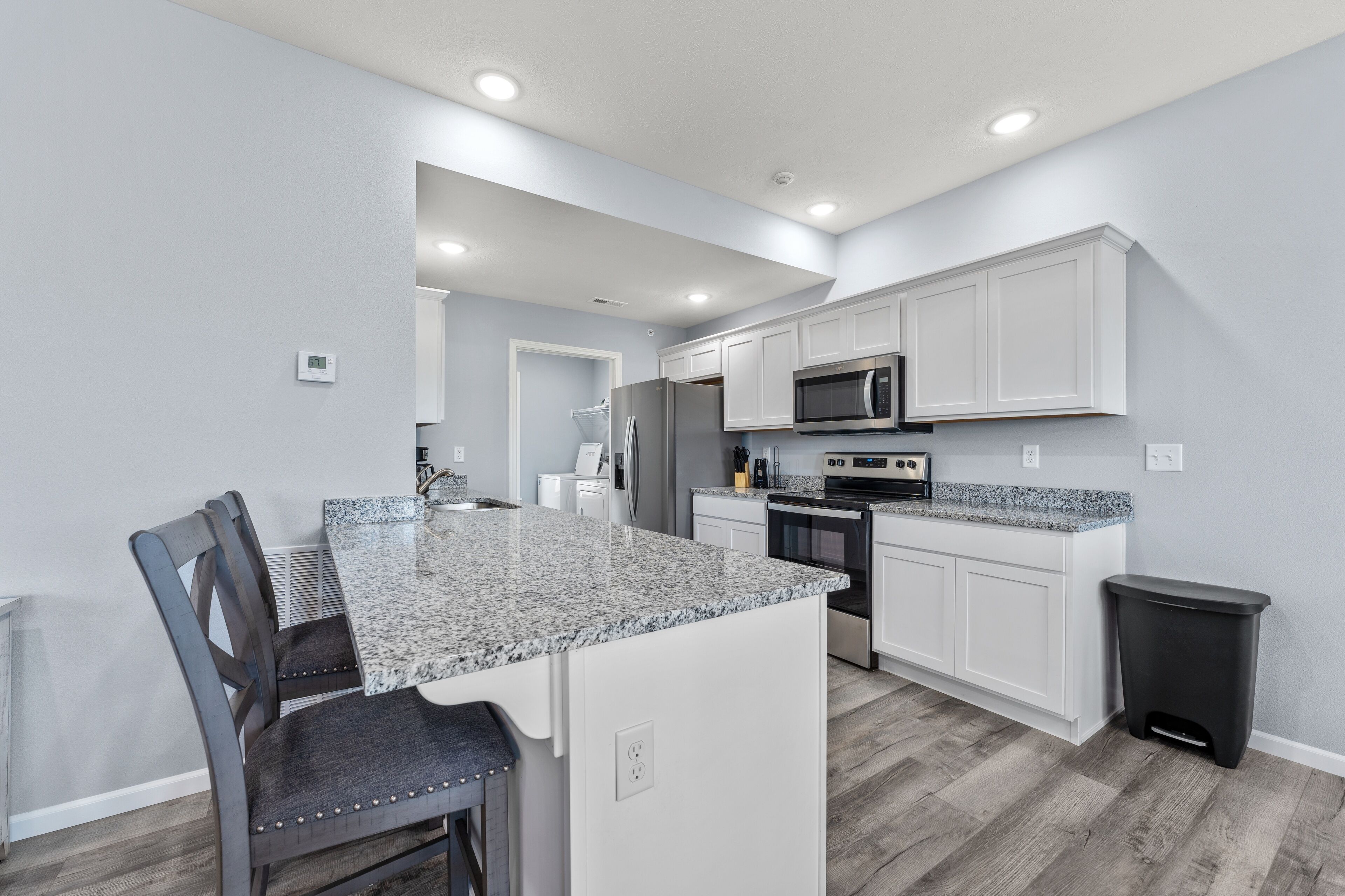 Condo, 3 Bedrooms | Private kitchen | Fridge, oven, coffee/tea maker, toaster