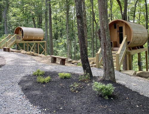 Legends Lane B - Hosted by The Chalets