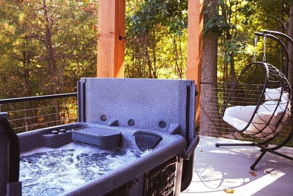 Tina de hidromasaje al aire libre