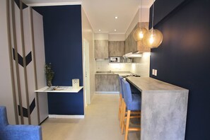 1 habitación, tabla de planchar con plancha y wifi gratis