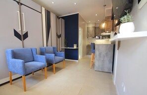 Departamento básico, para no fumadores | 1 habitación, tabla de planchar con plancha y wifi gratis