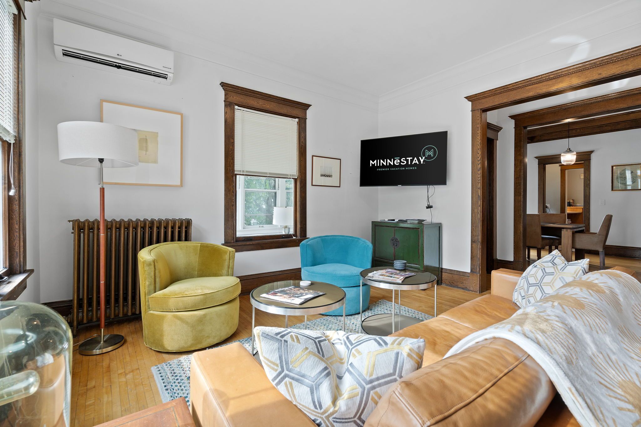 MINNeSTAY* Lowry Hill Flats | Vintage