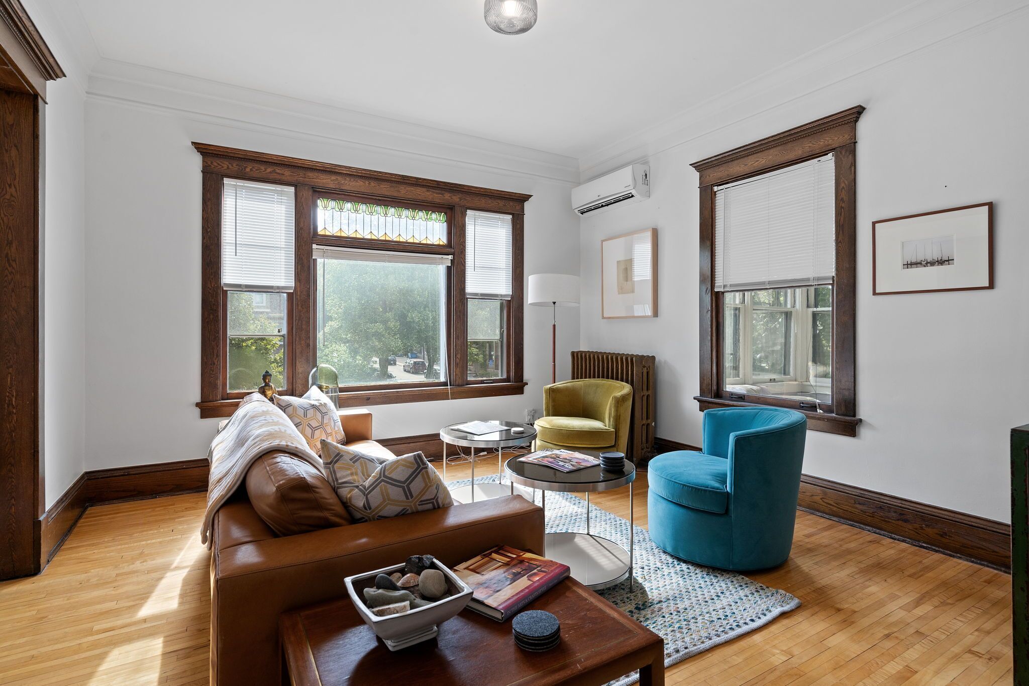 MINNeSTAY* Lowry Hill Flats | Vintage