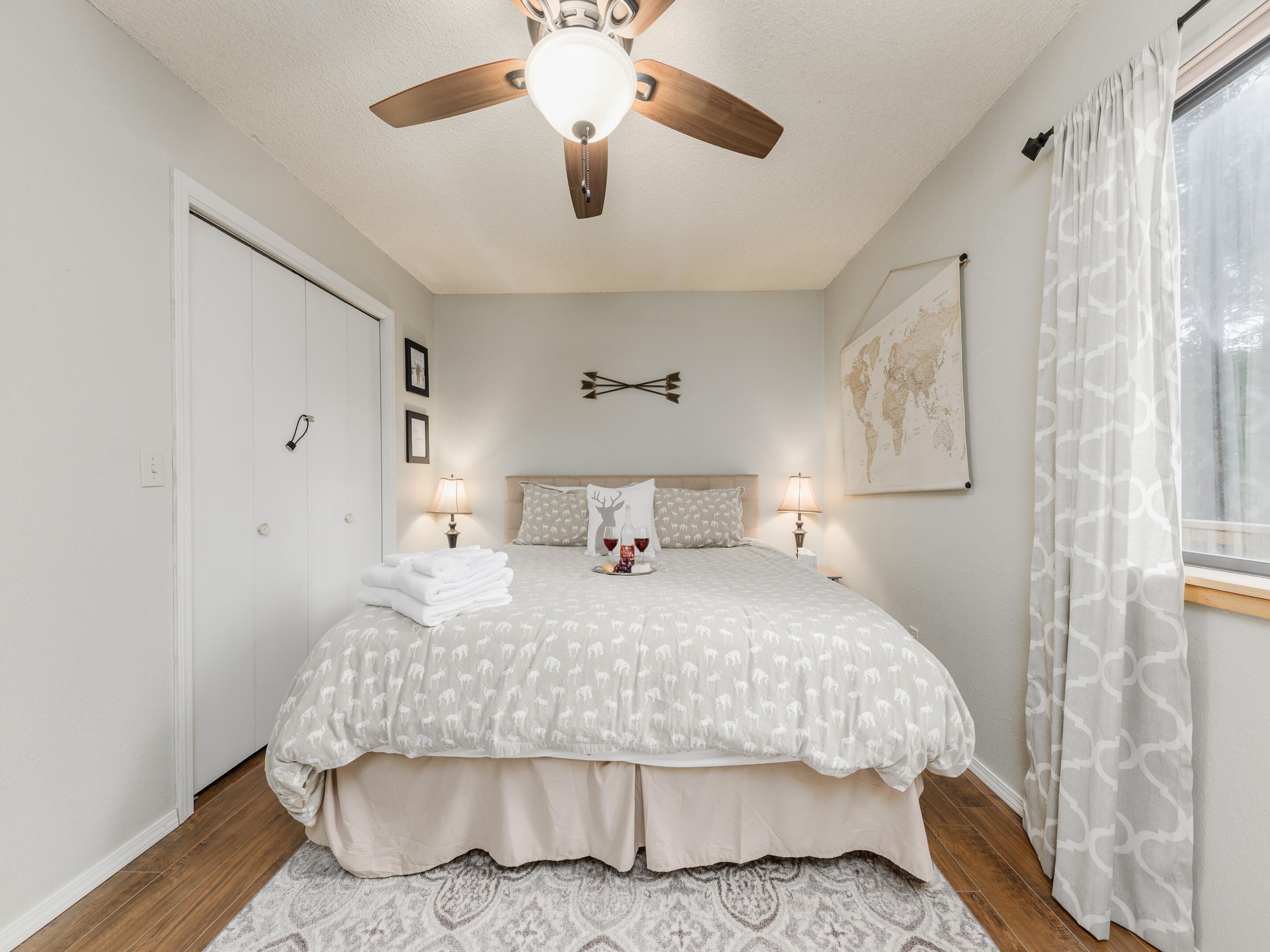 Casa Bendicion | Pet Friendly, Wooded Views, Near Area Fun