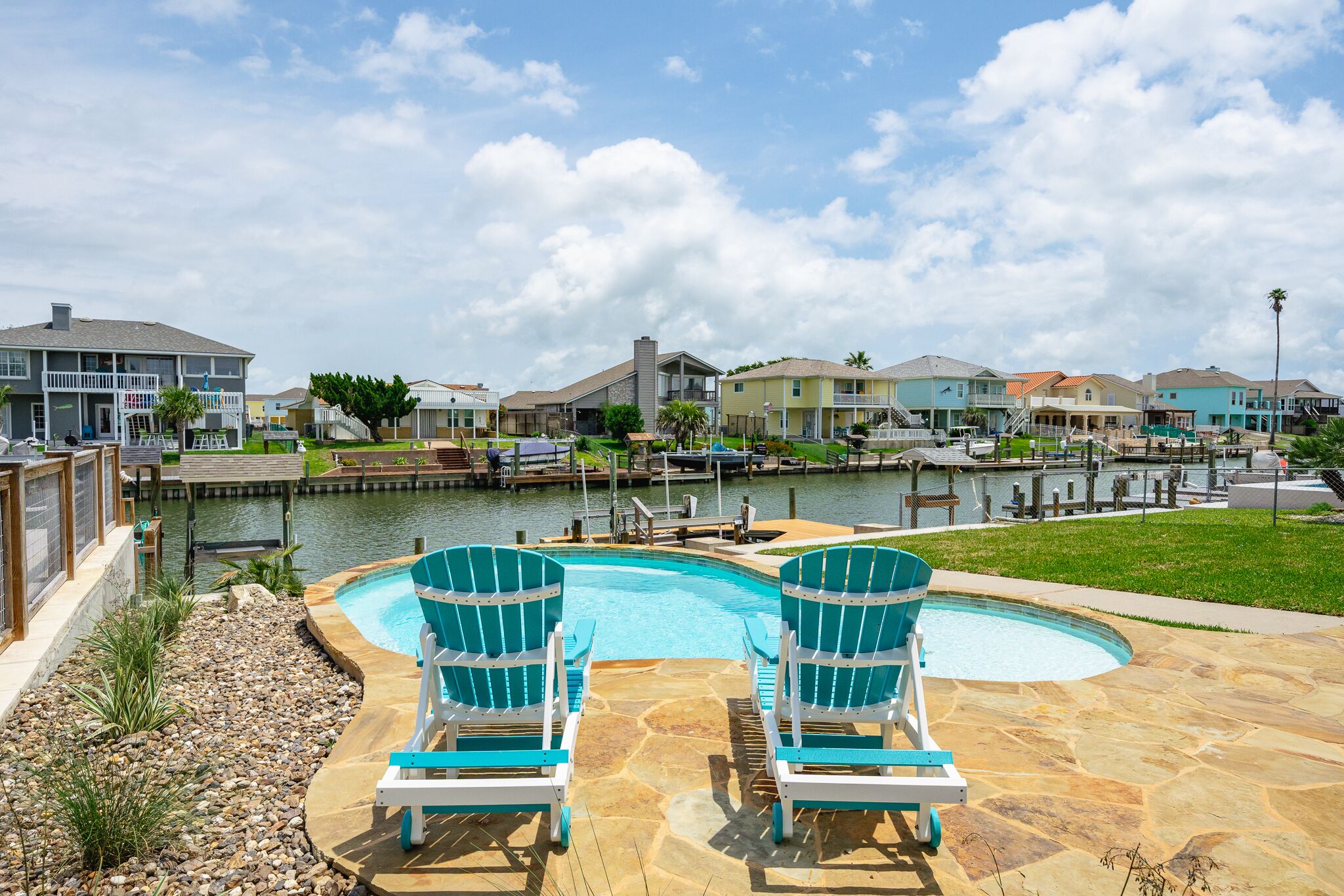 Redfish Cottage | Pool, Canal Views + Dock!