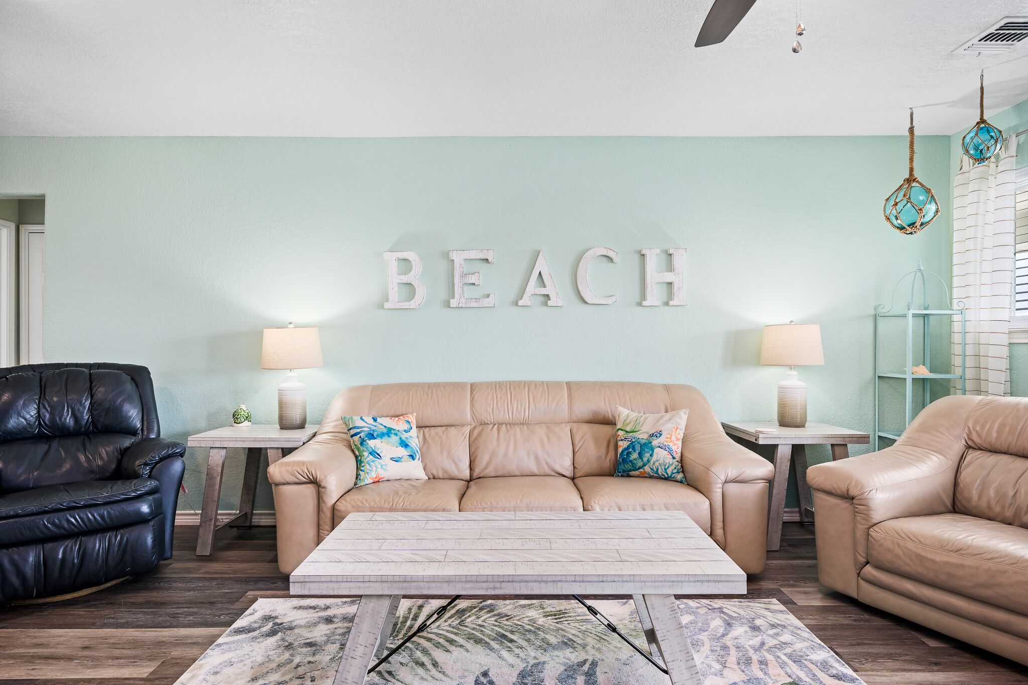 Redfish Cottage | Pool, Canal Views + Dock!