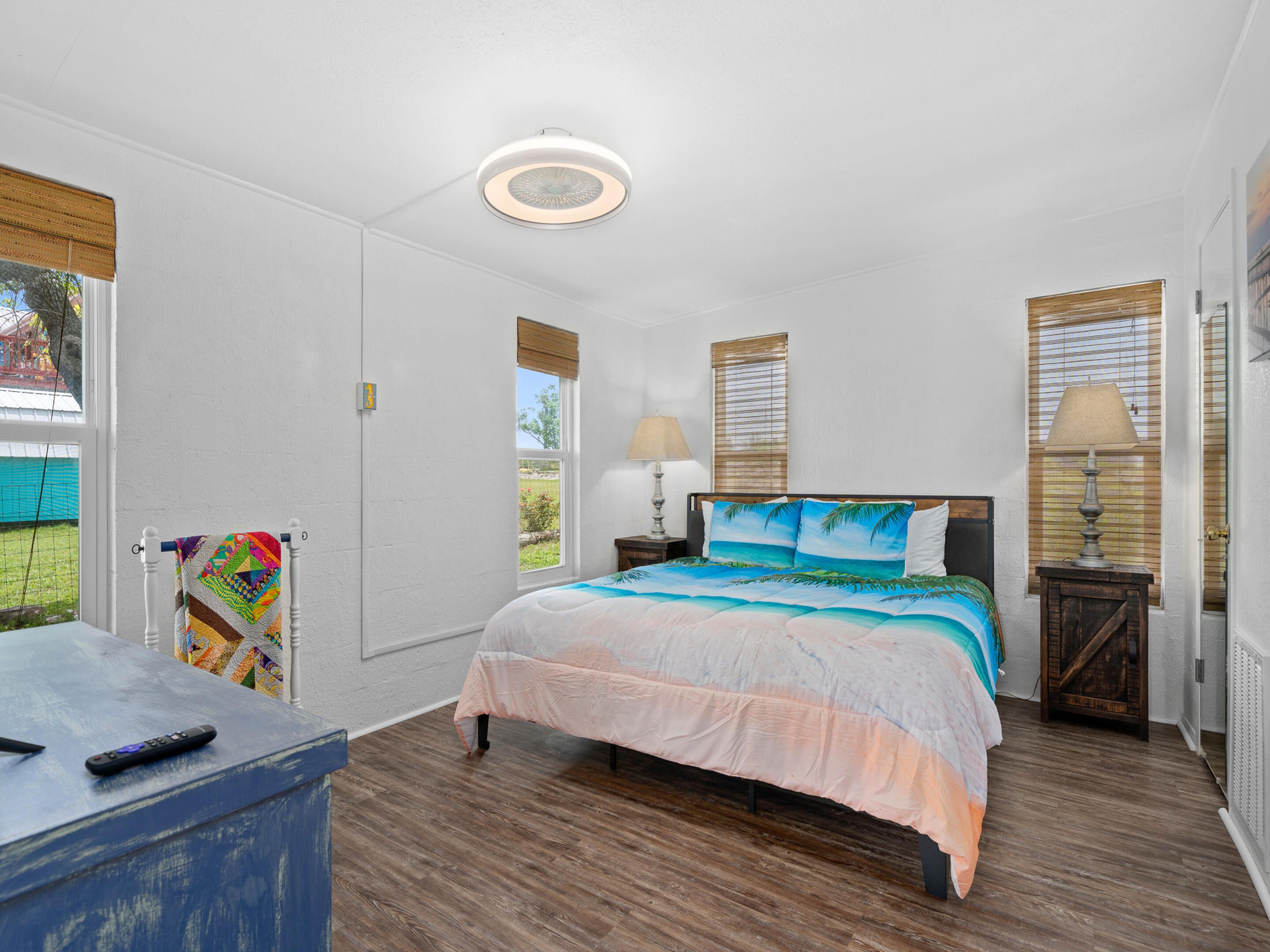 Little Cove Resort | Lighted Fishing Pier!