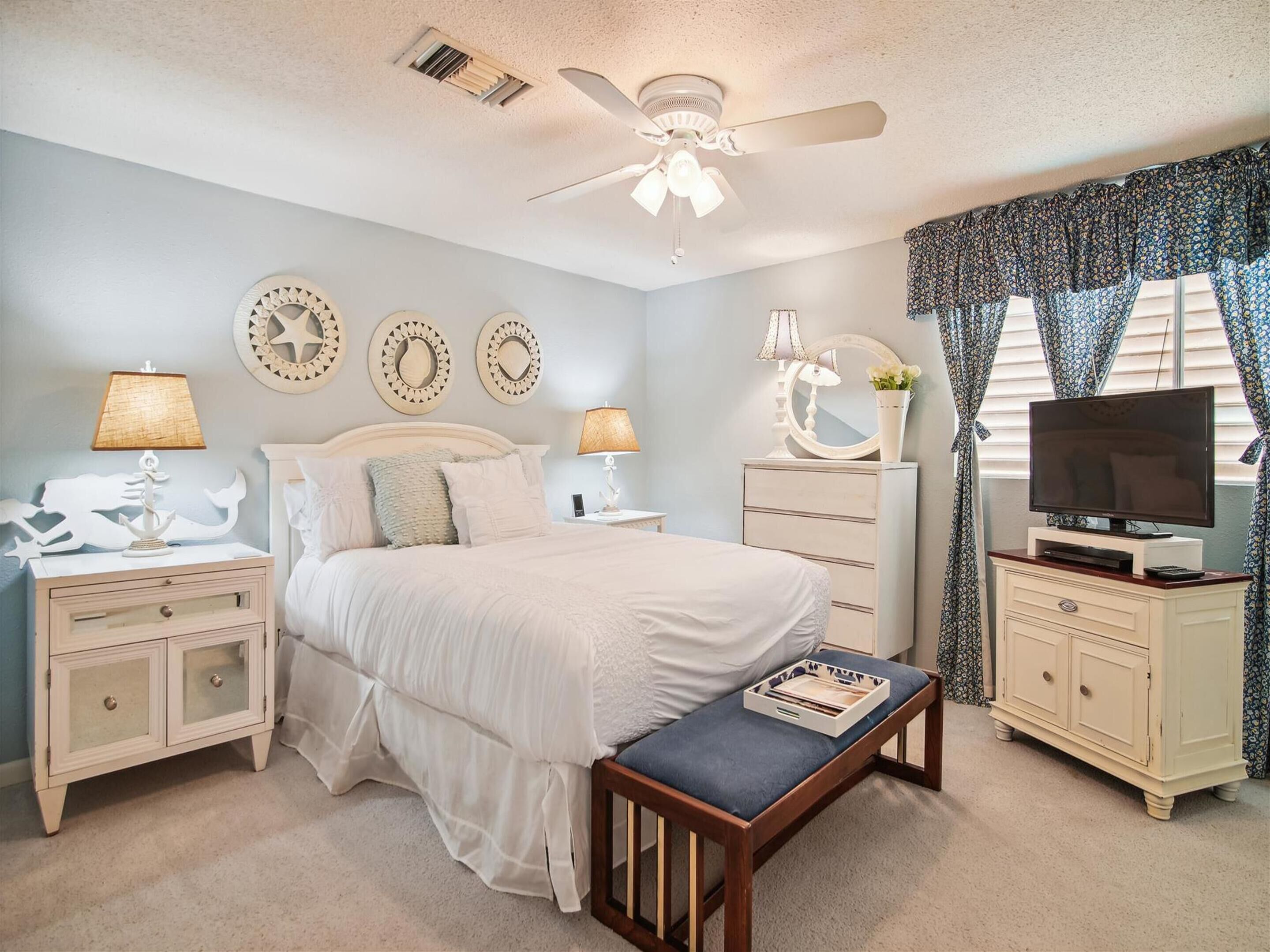 Casa Hermosa | Split Level Home w/ Fishing Dock + Large Balcony