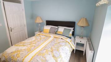 2 bedrooms, individually decorated, individually furnished, free WiFi