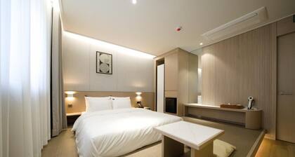 Hound Hotel Sungshin Women's University Branch