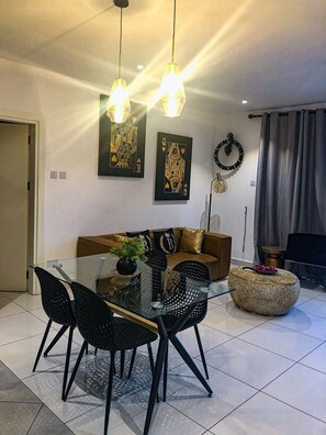 Living area - AmberCity Apartment at Embassy  (Accra)