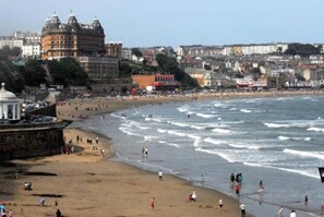 Beach - Spacious & great location flat close to the seafront (Scarborough)