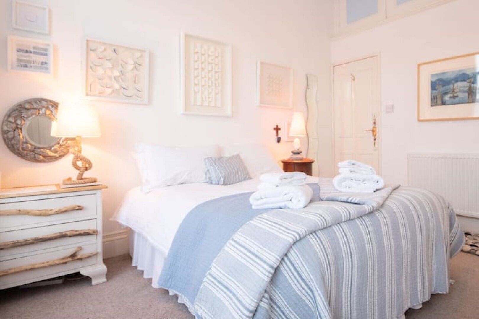 2 bedrooms, bed sheets