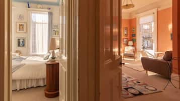 2 bedrooms, bed sheets