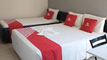 Standard Triple Room | Minibar, desk, free WiFi, bed sheets