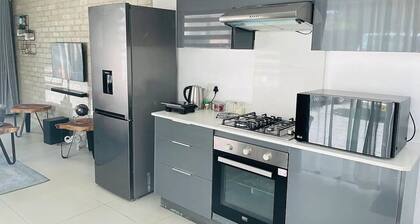 Ultra modern 2 bedroomed apartment - 2082