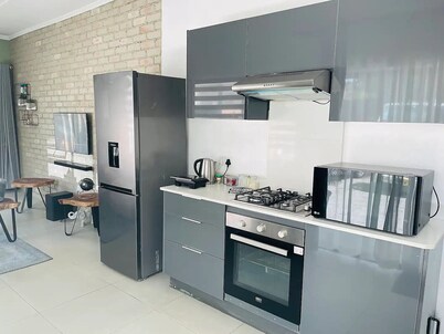 Ultra modern 2 bedroomed apartment - 2082