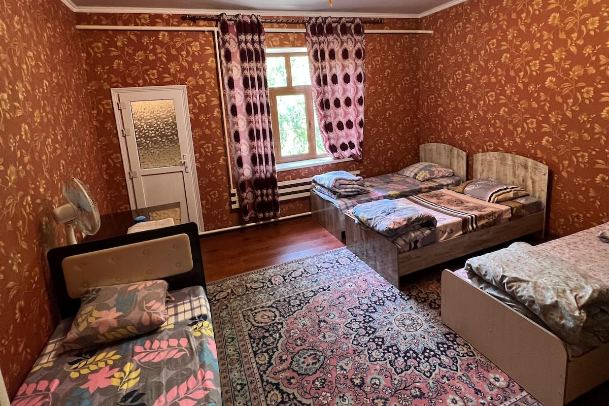 Kamar Quadruple Deluks | Setrika/meja setrika dan Wi-Fi gratis