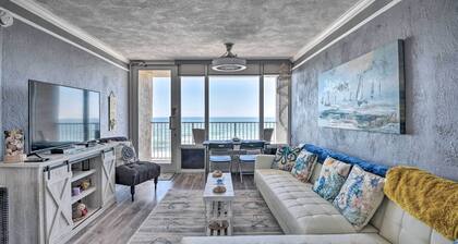 Walk to Ocean: Bright Daytona Beach Condo!