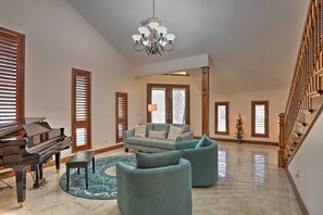 House (3 Bedrooms) | Interior