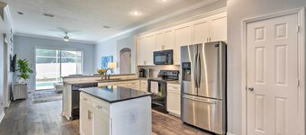 Apopka Single-story Home w/ Private Lanai + Pool!