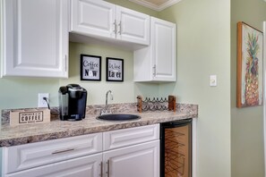 Interior - Bright & Spacious Tavares Home w/ Boat Dock! (Tavares)