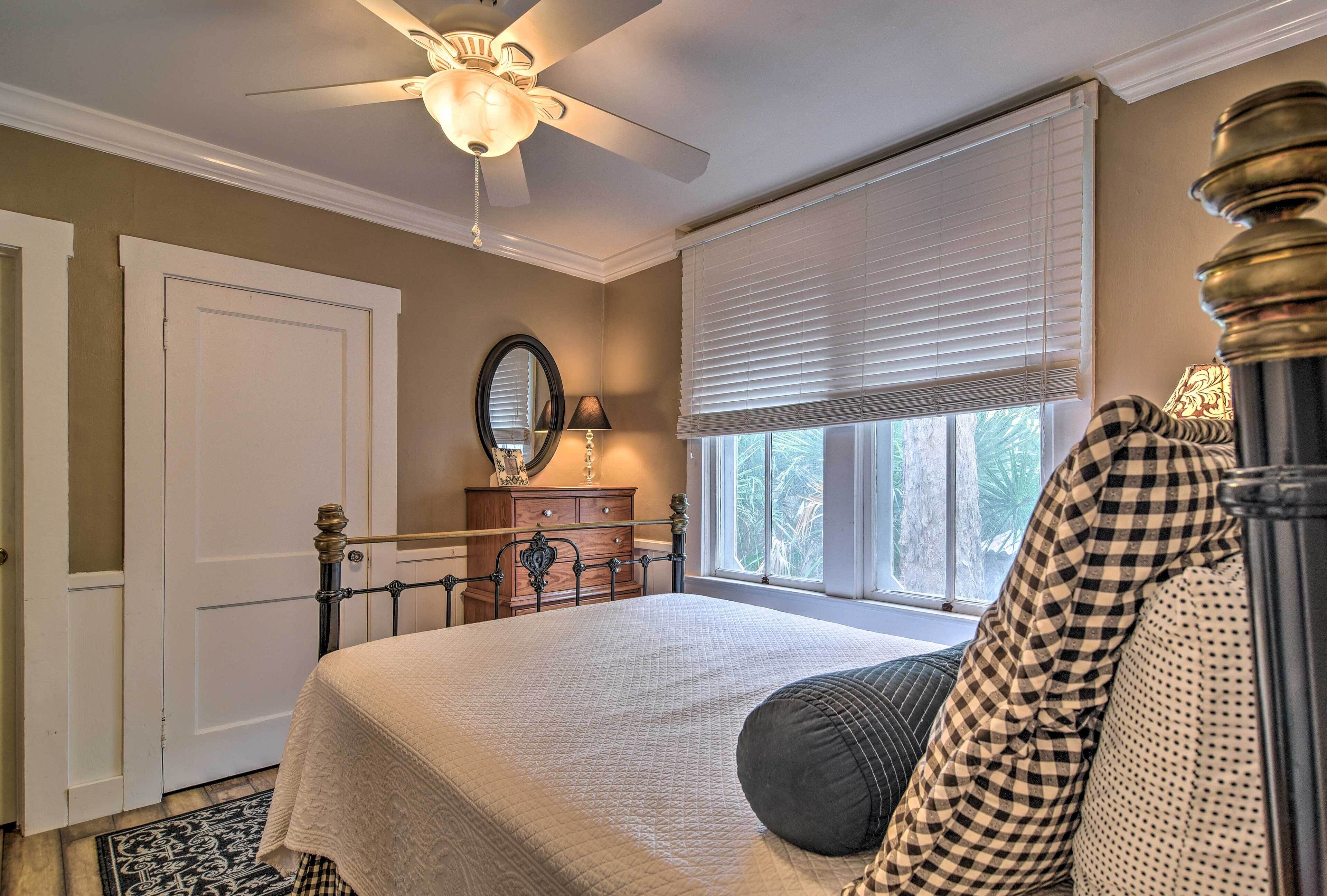 Beachfront Indian Rocks Escape w/ Ocean View Deck!