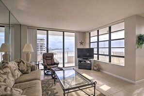 Apartment (2 Bedrooms) | Interior - Beachfront Marco Island Resort Condo w/ Pool! (Marco Island)