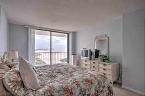 Apartment (2 Bedrooms) | Interior - Beachfront Marco Island Resort Condo w/ Pool! (Marco Island)