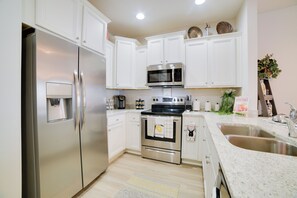 Apartment (3 Bedrooms) | Interior - Beautiful PCB Getaway < 3 Mi to the Beach! (Panama City Beach)