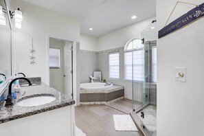 House (3 Bedrooms) | Interior - Dog-friendly Home w/ Pool & Yard in Bradenton (Bradenton)
