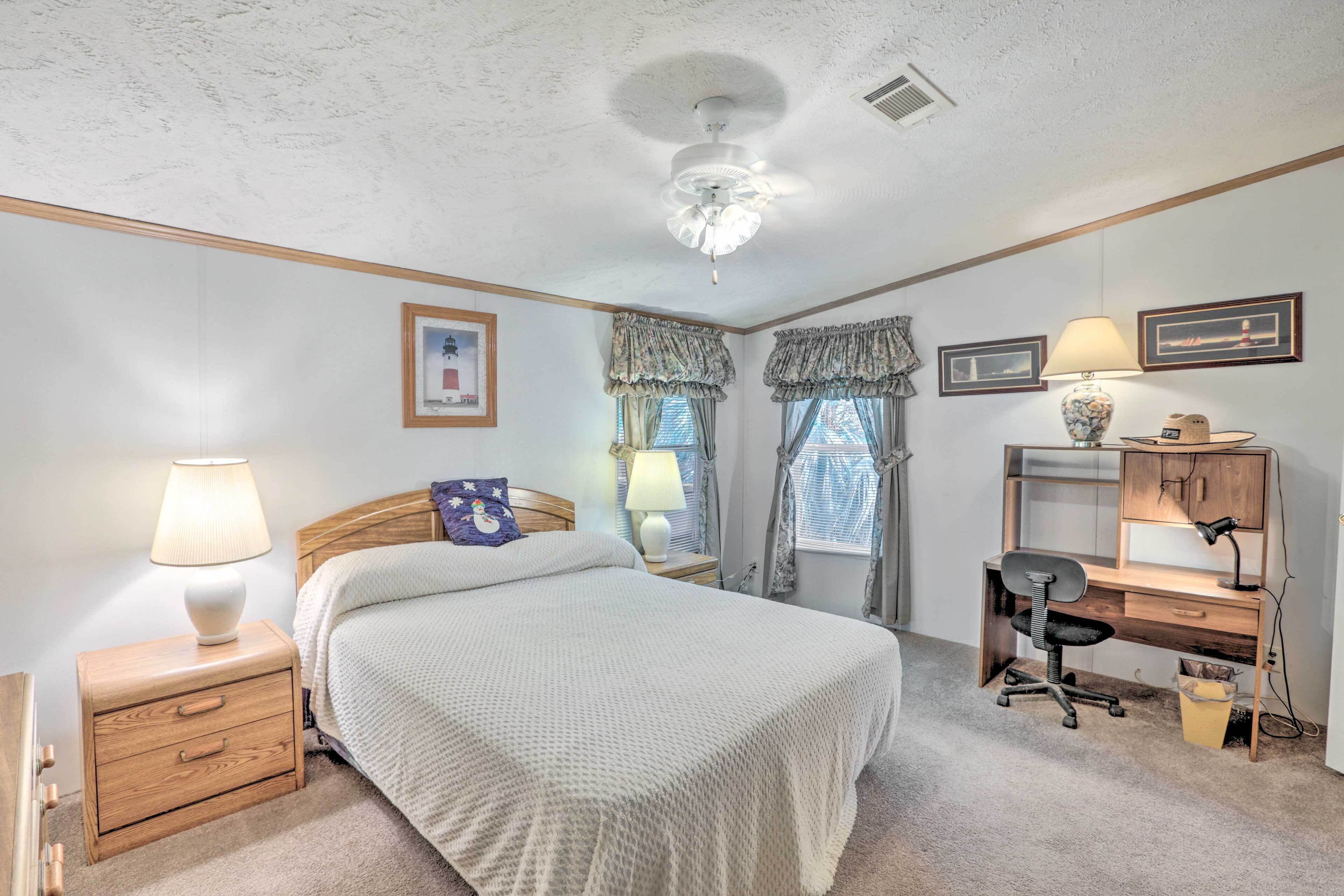 Bright Steinhatchee Home: Proximity to Ocean!