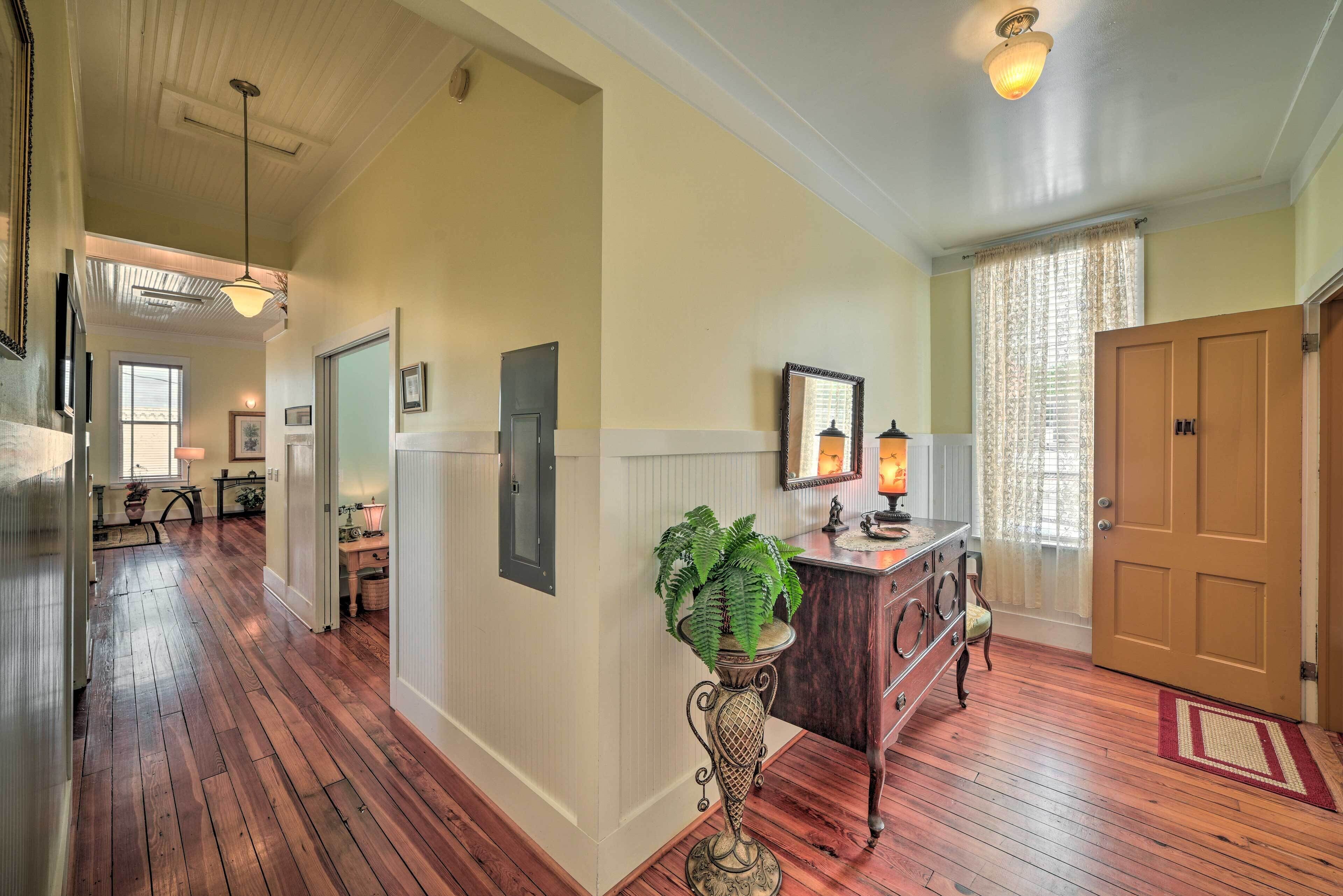 Charming Defuniak Apartment in Historic Dtwn!
